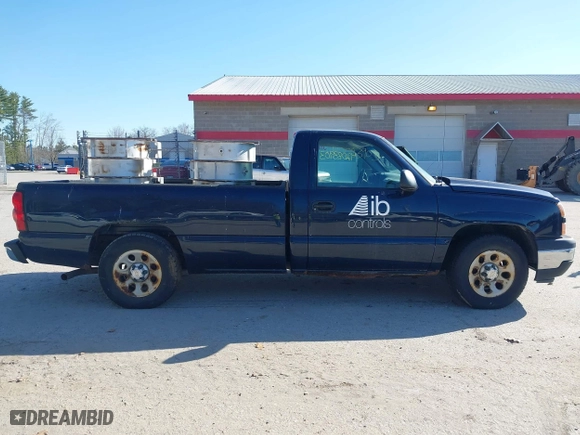 2006 Chevrolet Silverado 1500 Work Truck with VIN 3GCEC14X56G267133, listed as a IAAI auction lot 42083903 with 183,028 mi miles. Bid and sale history available at carsss.com. Image 13.