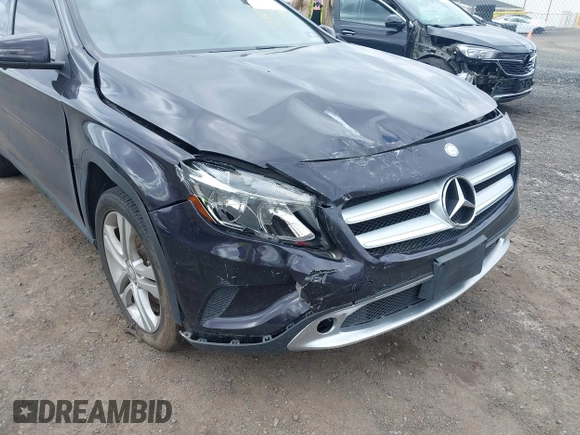 2015 Mercedes-Benz GLA 250 z VIN WDCTG4GB0FJ114889, wystawiony jako IAAI lot #42049338 z przebiegiem 83 676 mil mil oraz . Historia ofert i sprzedaży dostępna na DreamBid. Obrazek 6.