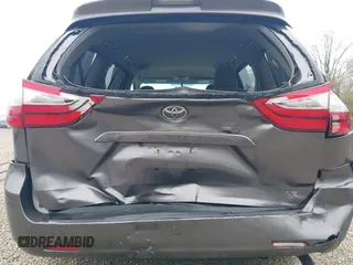 2017 Toyota Sienna LE Auto Access Seat with VIN 5TDKZ3DC6HS881378, listed as a IAAI auction lot 41932471 with 64,626 mi miles. Bid and sale history available at carsss.com. Image 6.