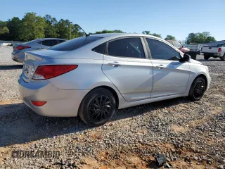 2016 Hyundai Accent SE z VIN KMHCT4AE7GU096875, wystawiony jako Copart lot #52945135 z przebiegiem 109 083 mil mil oraz Szkoda całkowita • Salvage title. Historia ofert i sprzedaży dostępna na DreamBid. Obrazek 3.