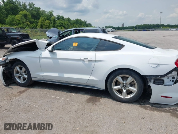 2017 Ford Mustang V6 с VIN 1FA6P8AM4H5289474, выставлен на аукционе IAAI как лот 42412302 с пробегом Не указан миль и . История ставок и продаж доступна на DreamBid. Изображение 14.