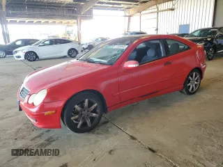 2002 Mercedes-Benz C 230/260/280/320 z VIN WDBRN47J52A356079, wystawiony jako Copart lot #51558845 z przebiegiem 108 617 mil mil oraz Czysty tytuł • Clean title. Historia ofert i sprzedaży dostępna na DreamBid. Obrazek 1.