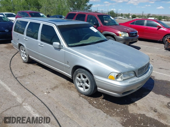 2000 Volvo V70 with VIN YV1LW61J8Y2647178, listed as a IAAI auction lot 42636533 with 128,619 mi miles and . Bid and sale history available at DreamBid. Image 1.