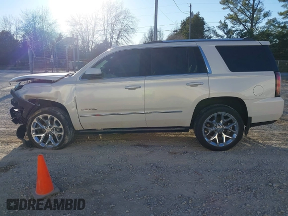 2018 GMC Yukon Denali with VIN 1GKS2CKJ4JR218924, listed as a IAAI auction lot 41702225 with 114,719 mi miles. Bid and sale history available at carsss.com. Image 14.