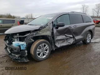 2021 Toyota Sienna XSE with VIN 5TDDSKFCXMS027072, listed as a Copart auction lot 85947414 with 40,197 mi miles and Salvage Title. Bid and sale history available at carsss.com. Image 1.