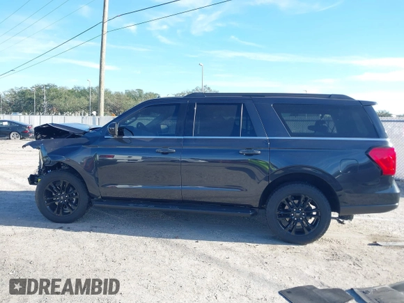 2024 Ford Expedition Max XLT with VIN 1FMJK1H8XREA66663, listed as a IAAI auction lot 41433111 with 3,196 mi miles and . Bid and sale history available at DreamBid. Image 15.