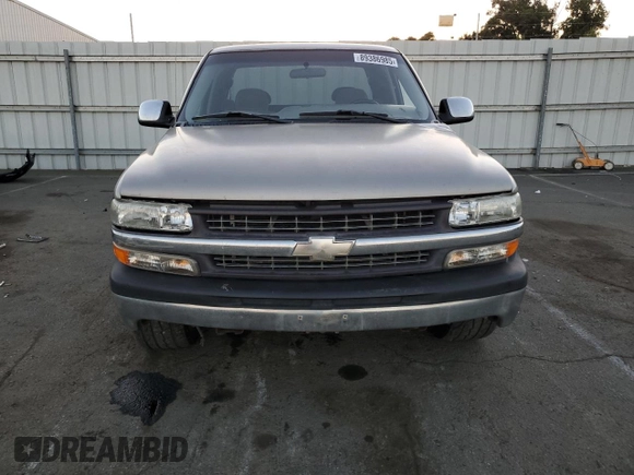 2000 Chevrolet Silverado 1500 LS with VIN 2GCEC19V8Y1321950, listed as a Copart auction lot 89386985 with 260,730 mi miles and Salvage Title. Bid and sale history available at carsss.com. Image 5.