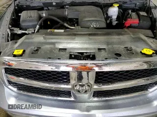 2024 Ram 1500 SLT z VIN 1C6RR7GGXRS156550, wystawiony jako Copart lot #80173395 z przebiegiem 25 991 mil mil oraz Czysty tytuł • Clean title. Historia ofert i sprzedaży dostępna na DreamBid. Obrazek 14.