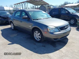 2005 Ford Five Hundred SE with VIN 1FAFP23145G148288, listed as a IAAI auction lot 41833364 with 157,579 mi miles. Bid and sale history available at carsss.com. Image 1.
