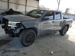 2022 Nissan Frontier S with VIN 1N6ED1EK1NN638016, listed as a Copart auction lot 44598325 with 28,549 mi miles and Salvage Title. Bid and sale history available at carsss.com. Image 1.