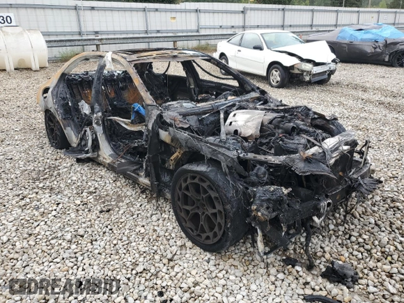 2016 Mercedes-Benz C 63 S AMG with VIN 55SWF8HB2GU129428, listed as a Copart auction lot 73542864 with Not provided miles and Non repairable. Bid and sale history available at DreamBid. Image 4.