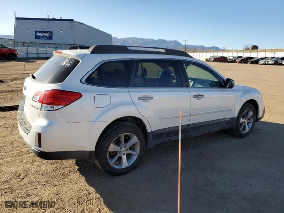 2014 Subaru Outback 2.5i Limited with VIN 4S4BRCPCXE3261945, listed as a Copart auction lot 47247555 with 208,111 mi miles and Clean Title. Bid and sale history available at carsss.com. Image 3.