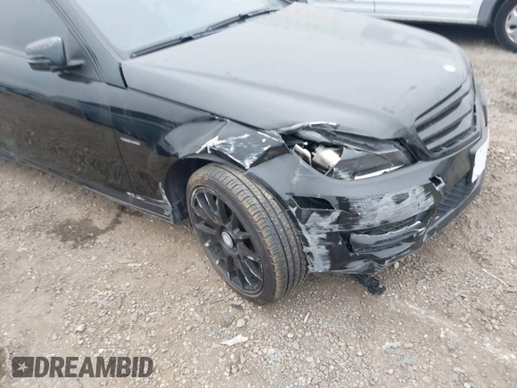 2014 Mercedes-Benz C 250 with VIN WDDGJ4HBXEG280202, listed as a IAAI auction lot 41543546 with 69,236 mi miles and . Bid and sale history available at DreamBid. Image 18.