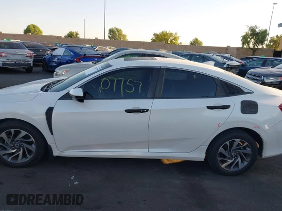 2018 Honda Civic EX с VIN 19XFC2F76JE206921, выставлен на аукционе IAAI как лот 42507757 с пробегом 112 103 миль миль и . История ставок и продаж доступна на DreamBid. Изображение 15.