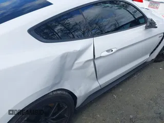 2017 Ford Mustang Shelby GT350 z VIN 1FA6P8JZ1H5523310, wystawiony jako IAAI lot #41575570 z przebiegiem 60 122 mil mil oraz . Historia ofert i sprzedaży dostępna na DreamBid. Obrazek 6.