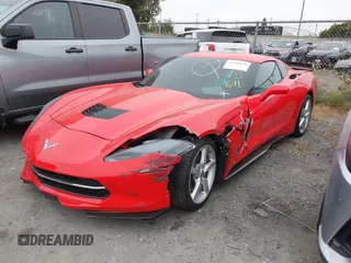 2015 Chevrolet Corvette 1LT z VIN 1G1YA2D77F5122992, wystawiony jako IAAI lot #42386670 z przebiegiem 59 722 mil mil oraz . Historia ofert i sprzedaży dostępna na DreamBid. Obrazek 2.