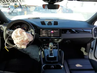 2021 Porsche Cayenne z VIN WP1BA2AY1MDA42695, wystawiony jako Copart lot #71507412 z przebiegiem 20 359 mil mil oraz . Historia ofert i sprzedaży dostępna na DreamBid. Obrazek 8.