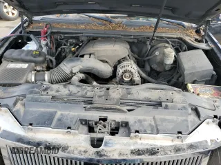 2007 Cadillac Escalade ESV z VIN 1GYFK66897R289951, wystawiony jako Copart lot #53170665 z przebiegiem 157 405 mil mil oraz Szkody całkowita. Historia ofert i sprzedaży dostępna na DreamBid. Obrazek 11.