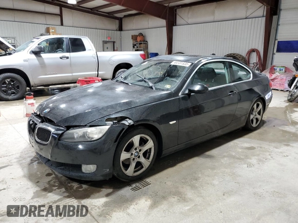 2007 BMW 3 Series 328i z VIN WBAWB33597PU87534, wystawiony jako Copart lot #44131535 z przebiegiem 139 100 mil mil oraz Szkoda całkowita • Salvage title. Historia ofert i sprzedaży dostępna na DreamBid. Obrazek 1.