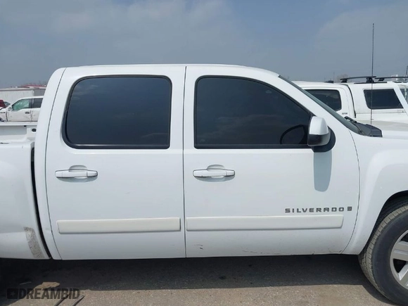 2008 Chevrolet Silverado 1500 LTZ with VIN 3GCEC13J88G286789, listed as a IAAI auction lot 41777520 with 315,993 mi miles. Bid and sale history available at carsss.com. Image 13.