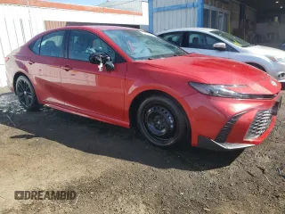 2025 Toyota Camry LE with VIN 4T1DAACK0SU010021, listed as a Copart auction lot 47488275 with 10,677 mi miles and Clean Title. Bid and sale history available at carsss.com. Image 4.
