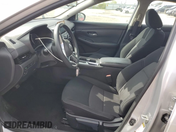 2023 Nissan Sentra SV z VIN 3N1AB8CV9PY278371, wystawiony jako Copart lot #56015105 z przebiegiem 57 421 mil mil oraz Szkoda całkowita • Salvage title. Historia ofert i sprzedaży dostępna na DreamBid. Obrazek 7.