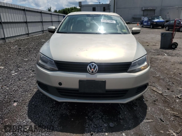 2011 Volkswagen Jetta SE with VIN 3VWDZ7AJ2BM017953, listed as a Copart auction lot 55307495 with 113,672 mi miles and Salvage title. Bid and sale history available at DreamBid. Image 5.