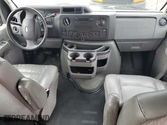 2013 Ford Econoline Passenger XL z VIN 1FBSS3BL4DDB08412, wystawiony jako Copart lot #63999845 z przebiegiem Nie podano mil oraz Czysty tytuł • Clean title. Historia ofert i sprzedaży dostępna na DreamBid. Obrazek 8.