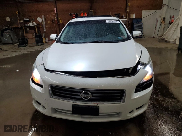 2013 Nissan Maxima SV z VIN 1N4AA5AP0DC840980, wystawiony jako Copart lot #58096015 z przebiegiem 191 445 mil mil oraz Szkoda całkowita • Salvage title. Historia ofert i sprzedaży dostępna na DreamBid. Obrazek 5.