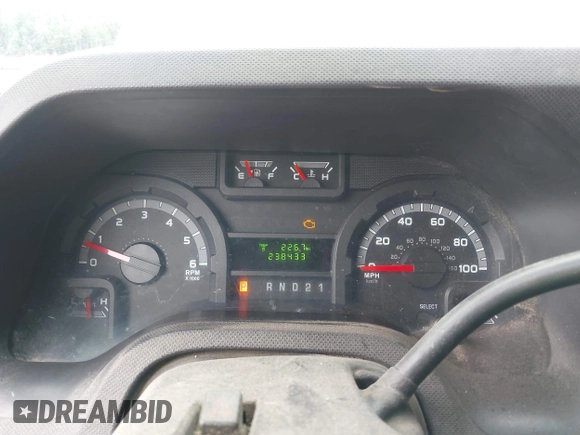 2012 Ford Econoline Cargo Recreational z VIN 1FTNE2EW8CDB27172, wystawiony jako IAAI lot #42531763 z przebiegiem 238 433 mil mil oraz . Historia ofert i sprzedaży dostępna na DreamBid. Obrazek 7.