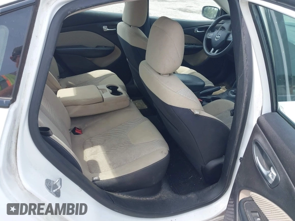 2015 Dodge Dart SXT with VIN 1C3CDFBB8FD172933, listed as a IAAI auction lot 42210911 with 139,452 mi miles and . Bid and sale history available at DreamBid. Image 8.