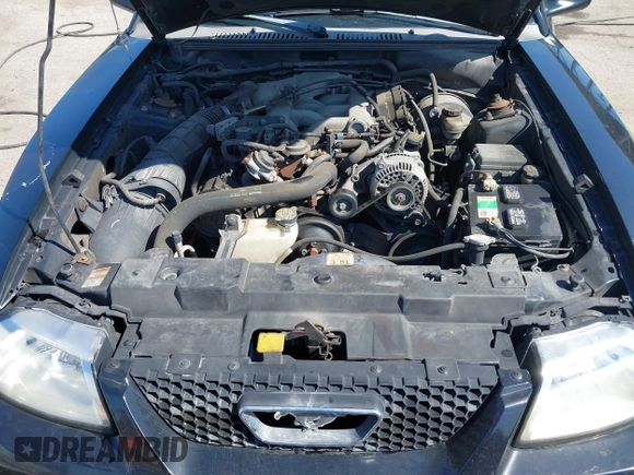 2000 Ford Mustang with VIN 1FAFP4042YF252802, listed as a IAAI auction lot 41994872 with 189,081 mi miles. Bid and sale history available at carsss.com. Image 10.