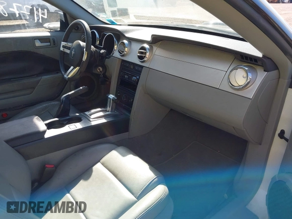 2009 Ford Mustang with VIN 1ZVHT80N895111445, listed as a IAAI auction lot 41778658 with 121,122 mi miles and . Bid and sale history available at carsss.com. Image 5.