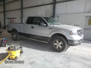 2004 Ford F-150 XLT with VIN 1FTPX14564NA72349, listed as a Copart auction lot 52391055 with 253,254 mi miles and Clean Title. Bid and sale history available at carsss.com. Image 4.