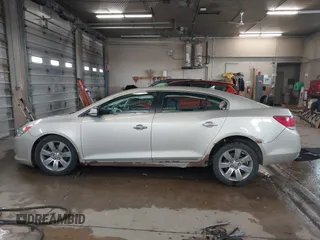 2013 Buick LaCrosse Leather с VIN 1G4GC5G39DF262732, выставлен на аукционе IAAI как лот 41551215 с пробегом 216 012 миль миль и . История ставок и продаж доступна на DreamBid. Изображение 14.