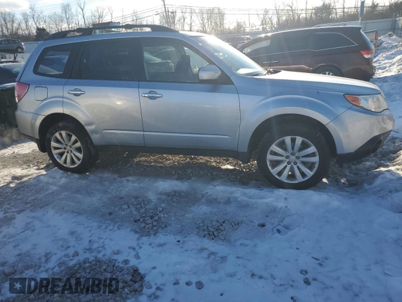 2013 Subaru Forester 2.5X Premium with VIN JF2SHADC2DH433260, listed as a Copart auction lot 41915785 with 60,063 mi miles and Clean Title. Bid and sale history available at carsss.com. Image 4.