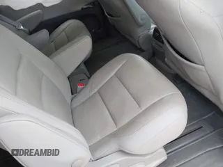 2019 Toyota Sienna XLE Auto Access Seat with VIN 5TDYZ3DC4KS015406, listed as a IAAI auction lot 42067648 with 81,070 mi miles. Bid and sale history available at carsss.com. Image 8.