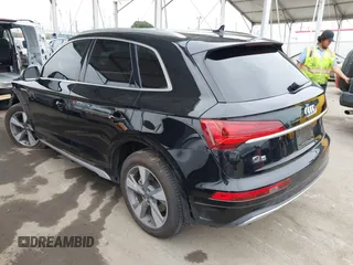 2023 Audi Q5 Premium Plus z VIN WA1BBAFY7P2187588, wystawiony jako IAAI lot #42052046 z przebiegiem 18 987 mil mil oraz . Historia ofert i sprzedaży dostępna na DreamBid. Obrazek 3.