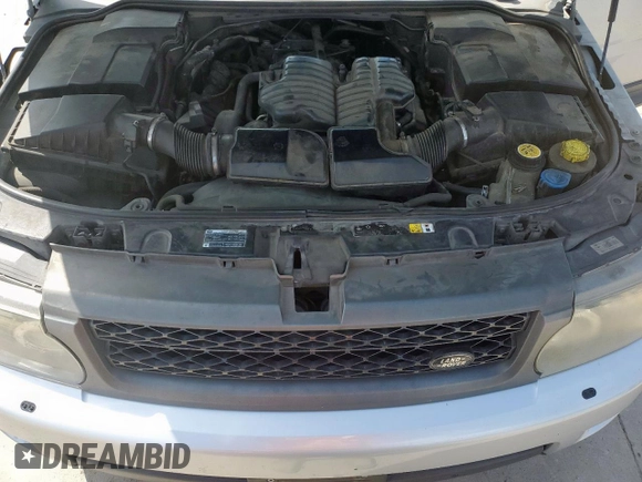 2010 Land Rover Range Rover Sport HSE Lux with VIN SALSK2D4XAA226613, listed as a Copart auction lot 61912055 with 227,906 mi miles and Clean title. Bid and sale history available at DreamBid. Image 11.