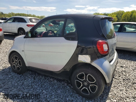 2019 Smart fortwo Pure z VIN WMEFJ9BAXKK359995, wystawiony jako Copart lot #56724955 z przebiegiem 17 755 mil mil oraz Tytuł czysty. Historia ofert i sprzedaży dostępna na DreamBid. Obrazek 2.