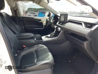 2019 Toyota RAV4 XLE with VIN 2T3W1RFVXKW033696, listed as a IAAI auction lot 42044151 with 126,872 mi miles and . Bid and sale history available at DreamBid. Image 5.