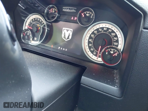 2013 Ram 1500 Sport z VIN 1C6RR7MT2DS571209, wystawiony jako IAAI lot #42635592 z przebiegiem 192 998 mil mil oraz . Historia ofert i sprzedaży dostępna na DreamBid. Obrazek 7.