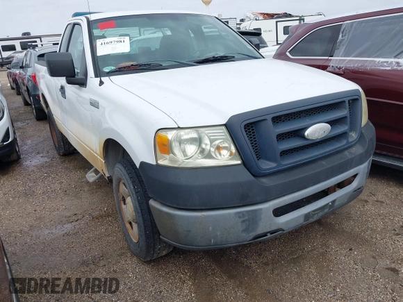 2007 Ford F-150 XL with VIN 1FTRF12247NA73976, listed as a IAAI auction lot 41697981 with 62,622 mi miles. Bid and sale history available at carsss.com. Image 1.