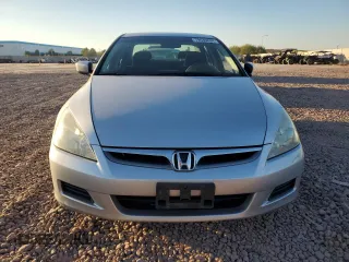 2006 Honda Accord LX SE z VIN 1HGCM55396A104394, wystawiony jako Copart lot #79640894 z przebiegiem 131 169 mil mil oraz Szkoda całkowita • Salvage title. Historia ofert i sprzedaży dostępna na DreamBid. Obrazek 5.