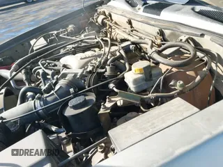 2000 Nissan Pathfinder XE z VIN JN8AR07S0YW428309, wystawiony jako IAAI lot #41432879 z przebiegiem 271 170 mil mil oraz . Historia ofert i sprzedaży dostępna na DreamBid. Obrazek 19.