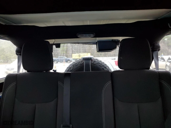2015 Jeep Wrangler Unlimited Rubicon Hard Rock with VIN 1C4HJWFG0FL745930, listed as a Copart auction lot 44430225 with 92,366 mi miles and Clean Title. Bid and sale history available at carsss.com. Image 10.