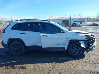 2017 Jeep Cherokee Sport with VIN 1C4PJMAS8HW633678, listed as a IAAI auction lot 41669785 with 99,309 mi miles and . Bid and sale history available at DreamBid. Image 13.