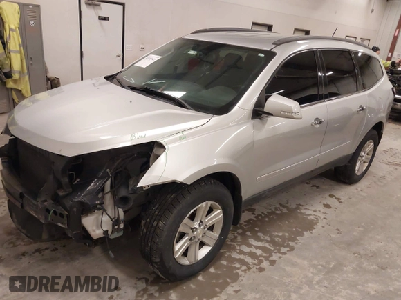 2014 Chevrolet Traverse LT with VIN 1GNKRGKD9EJ149541, listed as a IAAI auction lot 41945942 with 186,531 mi miles. Bid and sale history available at carsss.com. Image 2.