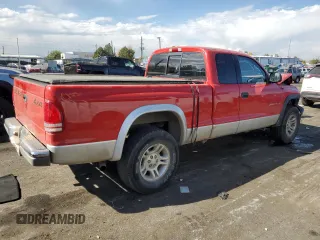 2001 Dodge Dakota Sport with VIN 1B7GG22N61S213300, listed as a Copart auction lot 76581804 with 105,460 mi miles and Salvage Title. Bid and sale history available at carsss.com. Image 3.