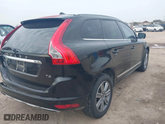 2017 Volvo XC60 Inscription with VIN YV440MDU8H2039258, listed as a IAAI auction lot 41748463 with 70,643 mi miles. Bid and sale history available at carsss.com. Image 4.